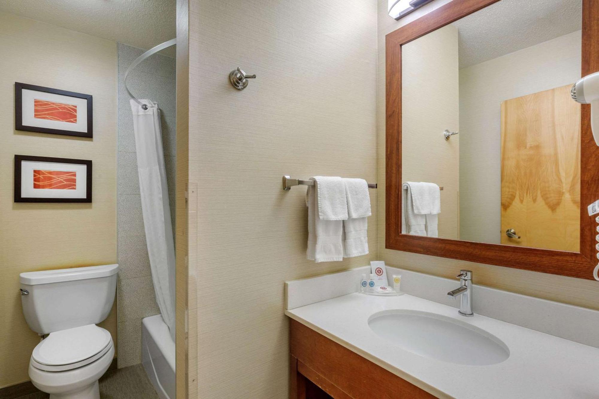 Comfort Inn Rutland - Killington Eksteriør bilde