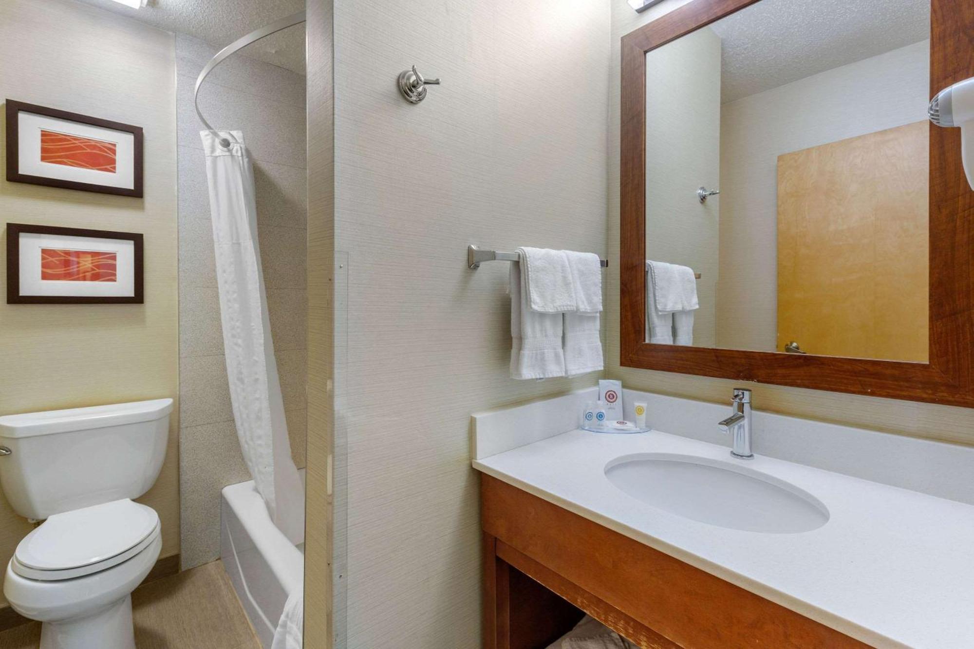 Comfort Inn Rutland - Killington Eksteriør bilde